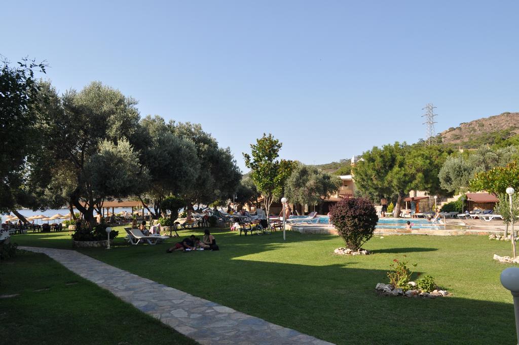 Club Mackerel Holiday Village Фоча Экстерьер фото