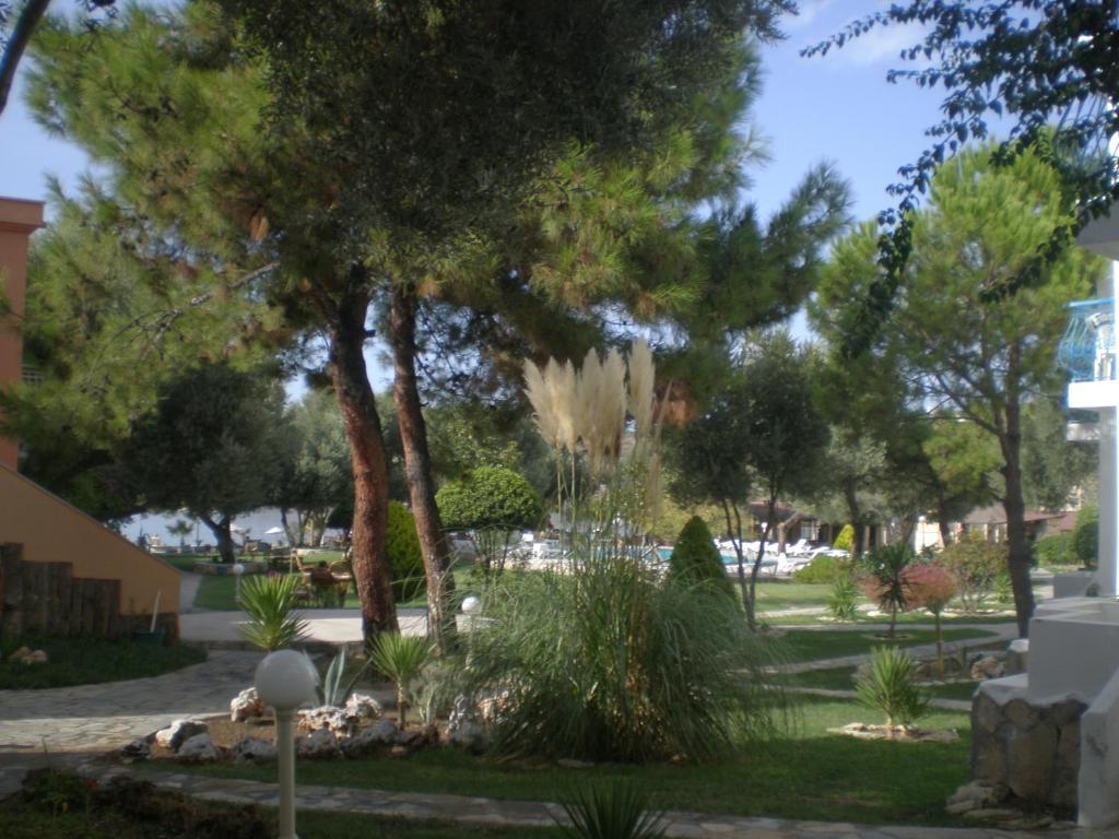 Club Mackerel Holiday Village Фоча Экстерьер фото